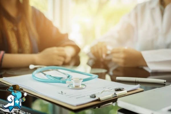 ¿Qué Inconvenientes Tendría Para Contratar un Seguro de Salud Para una Persona sin Papeles en España?