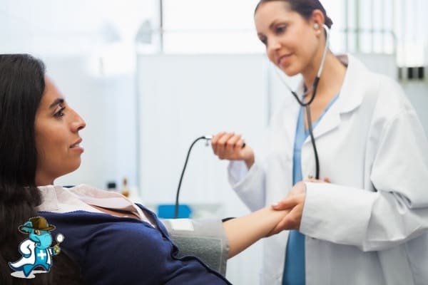 Mejor Seguro de Gastos Médicos Para Inmigrantes 2024 en España