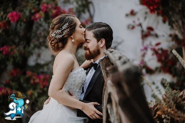 ¿Puedo Contratar el Seguro de Salud Para mi Esposa en España?