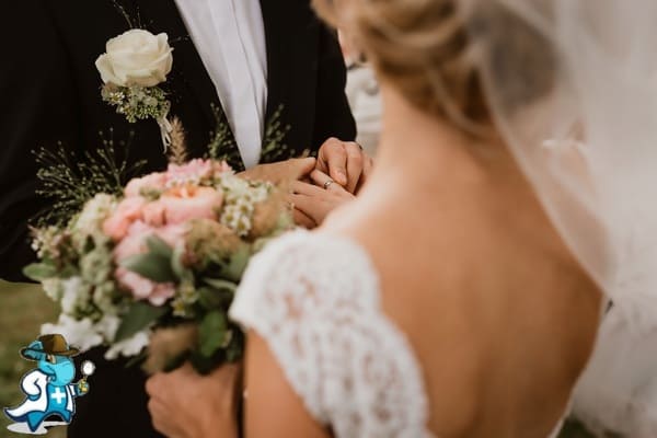 Seguro de Salud Para Matrimonios más Económico   2024 en España