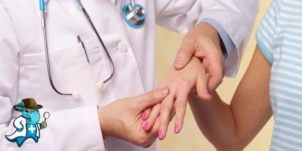 ¿Qué Periodo de Carencia Tendría un Seguro de Salud que Cubra Reumatología en España?